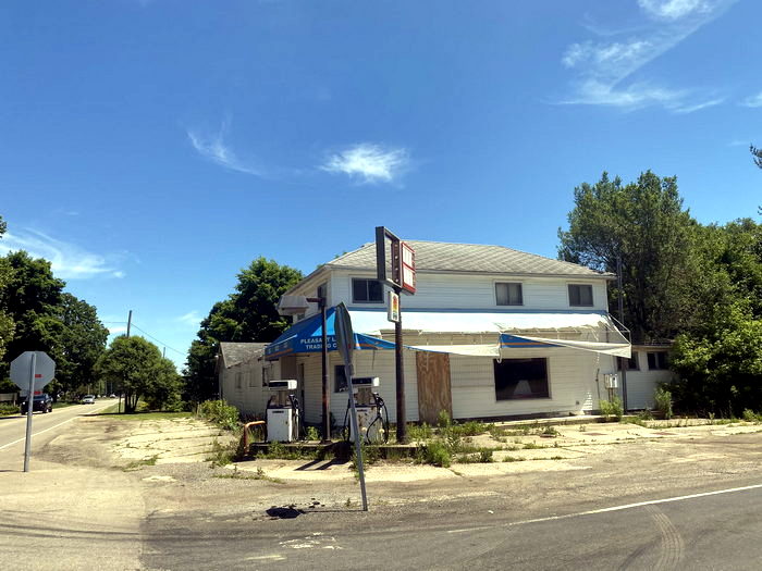Bartletts Pavillion - June 17 2022 Photo - In And Around Pleasant Lake (newer photo)